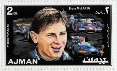 Emirates Arab Units-stempel, der repræsenterer den neozelandesiske bilchauffør Bruce Mclaren (1937-1970)