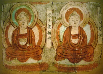 Buddhaer malet fra det 9. århundrede til Gaochang-statens periode på et fragment af et vægmaleri fra 