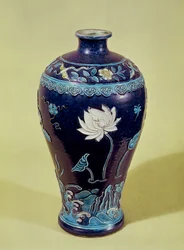 Ming vase med tre farver dekoration (porcelæn)