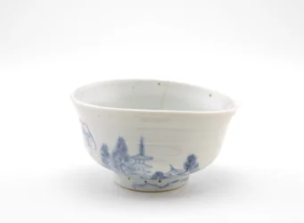 Teskål med landskabsdesign, tidligt 1600-tal (porcelæn med koboltpigment under gennemskinnelig glasur)