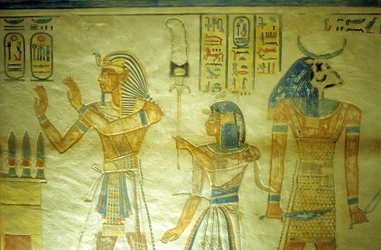 Det gamle Egypten, maleri/udskæring, Amon-Hir Khopshef-graven, Ramses III med sin søn Amon-Hir, der bærer en fane