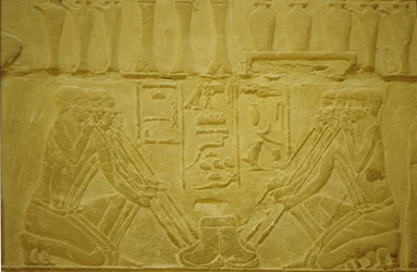 Det gamle Egypten, Vægudskæring, Guldsmede smelter guld, Merereuka Mastaba/Tombe, 6. dyn, Saqqara, Egypten (foto)