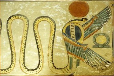Det gamle Egypten, Vægmaleri, Amon hir Khopshefs grav, Uraeus og bevingede slanger vogter indgangen til gravkammeret, 20. dynasti, Dronningernes Dal (foto)