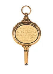 Memento mori indgraveret urnøgle, med hårlok af Martha Wayles Jefferson, fransk eller engelsk, slutningen af det 18. - begyndelsen af det 19. århundrede (guld) (se også 711002)