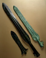 Bronzespydspidser, Yayoi-perioden (300 f.Kr.)