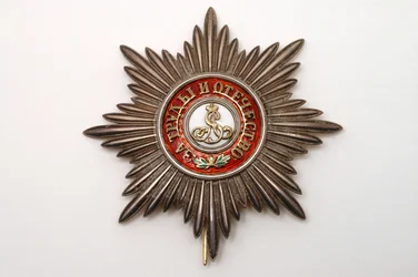 Russisk militær udsmykning af ordenen Sankt Alexander Nevskij, oprettet i 1725. 2. russiske ordener. Motto: "For indsats og fædreland"".