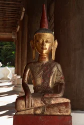 Thai Lu Buddha (bronze)