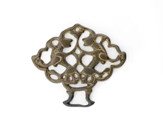 Ornament med et par løver, Seljud-dynasti, muligvis 1200-tallet (bronze med spor af forgyldning)
