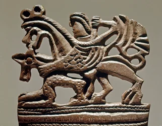 Art Scythian (skytisk eller skytisk civilisation): Apollo på en griffin - 4. århundrede f.Kr. - Bronze tank ornament - Eremitagemuseet, Sankt Petersborg