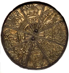 Skythisk kunst (skythisk civilisation): sølvspejl belagt med guld fra gravhøj nr. 4 i Kelermes, Krasnodar-regionen ved Kuban i Rusland (650-620), 7. århundrede f.Kr. Sankt Petersborg, Eremitagemuseet