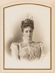 Elisabeth Fiodorovna de Russie (Elisabeth de Hesse Darmstadt) (1864-1918) - Prinsesse af Hessen ved Rhinen, storhertuginde Elizabeth Fyodorovna af Rusland, af Levitsky, Sergei Lvovich (1819-1898). Albumin foto. Privat samling