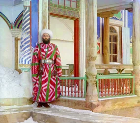 En minister for Emiratet Bukhara i formel påklædning, ca. 1910 (foto)