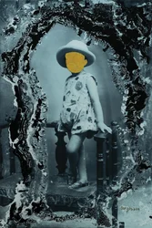 ung pige, der poserer alene, 2019 (mixed media)