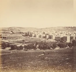 Panoramaudsigt over byen