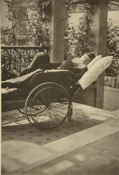 Russisk forfatter Leo Tolstoy i bedring i Gaspra, Krim, Rusland, 1902.