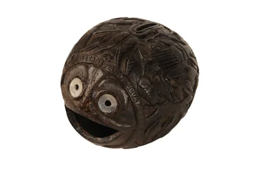 Udskåret kokospengebørn, spansk koloni, ca. 1800 (kokosnød)
