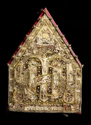 Eveque gering i guld dekoreret af fjermosaikker lavet af spanske missionærer i Mexico. Firenze fra det 16. århundrede, Museo degli Argenti