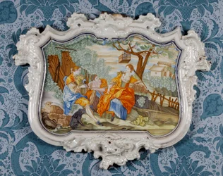 Vægplade, Alcora Ceramic Factory, ca. 1750 (tin-glaseret fajance)