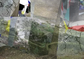 Et surrealistisk bybillede i lag