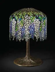 Bordlampe med blåregn, ca. 1910
