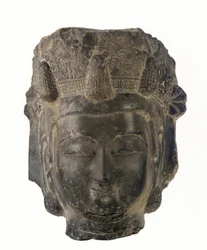 Hovedet af en bodhisattva, 581-618 (mørkegrå kalksten)