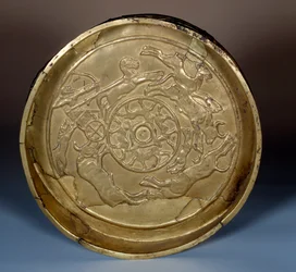 Orientalsk kunst: jagtpatere i guld, omkring 1200 f.Kr. realiseret i Syrien. Paris, Musée du Louvre
