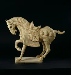 Hest, kinesisk, Tang-dynastiet, ca. 618-906 e.Kr. (keramik)