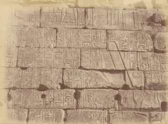 Nærbillede af hieroglyfiske indskrifter og skulpturer (Liste over de besejrede nationer), Karnak