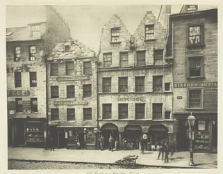 Gamle bygninger i High Street nr. 17-27
