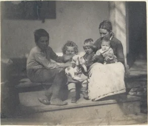 [Frances Crowell med Uidentificeret dreng, Katie, James og Frances Crowell], 1890., 1890.