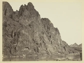 Skrænt over for Big Horn Camp, Black Cañon, Coloradofloden