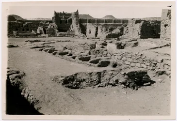 Interiør i Sankt Simeons kloster, rum VI, Aswan, Egypten, foto af Ugo Monneret de Villard