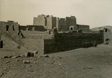 Simeons kloster, set fra sydøst, Aswan, Egypten, foto af Ugo Monneret de Villard