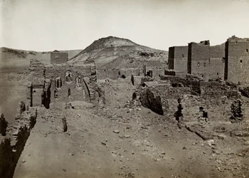 Simeons kloster, set fra terrasseområdet mod sydvest, Aswan, Egypten, foto af Ugo Monneret de Villard
