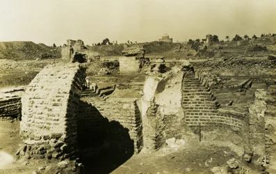 Trilobed-bygning, al-Fustat, Egypten, foto af Ugo Monneret de Villard