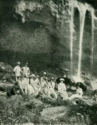 En picnicfest ved Maracas Falls, Trinidad, med Sir A. Moloney og Party, 1902.