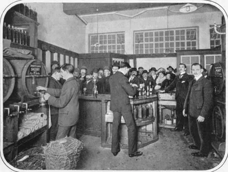A Strand vinbar, London c1903 1903