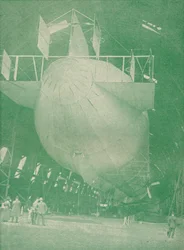 En zeppelin derhjemme, c1917 1919