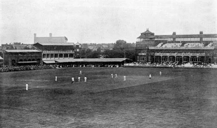 En cricketkamp i gang på Lords cricketbane, London, 1912