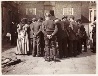 En fiskeauktion, ca 1905