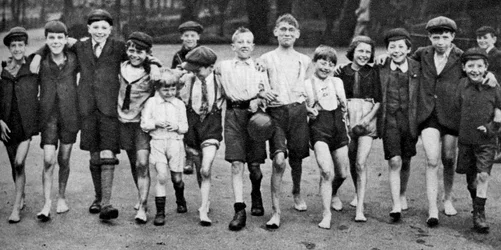 En gruppe sommerpadlere på vej mod Serpentine, London, 1926-1927