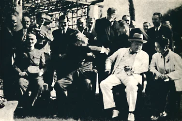 De allierede ledere konfererer i Kairo, november 1943, 1945.