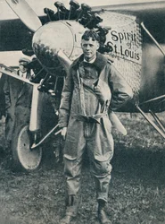 Den amerikanske flyver Charles Lindbergh og hans fly, Spirit of St Louis, c1927 c1937