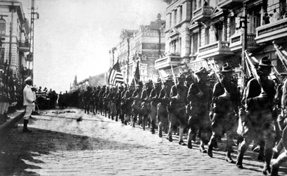 Amerikanske tropper paraderer i Vladivostok, Rusland, 1918