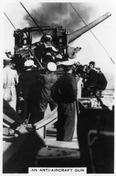 En antiluftskyts om bord på HMS Nelson, 1937
