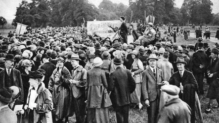 Et antikrigsmøde, Hyde Park, London, 1926-1927