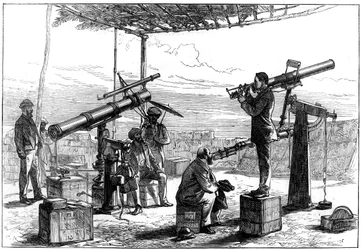 Astronomer venter på en formørkelse, Indien, 1872