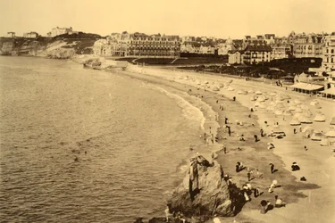 Biarritz - Den Store Strand, c1930.