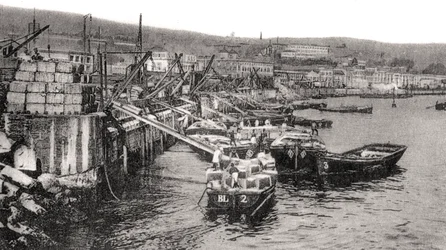 Både på floden Malecon, Valparaiso, Chile, omkring 1900-tallet