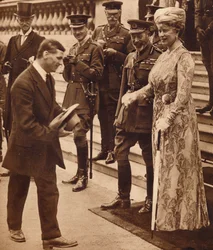 Tapperhed i samfundet: griner med kongen og dronningen, 1920